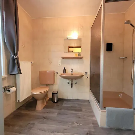 Vineu - Отель типа 